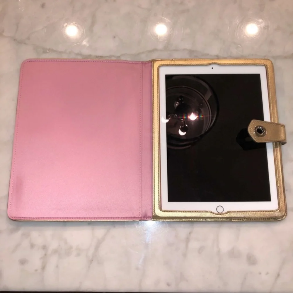 *HOST PICK* 🎉 Coach signature canvas brown and tan iPad case